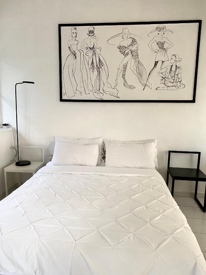 Elegant Studio Et Parking Dans Batiment Historique Saint-Tropez Luaran gambar