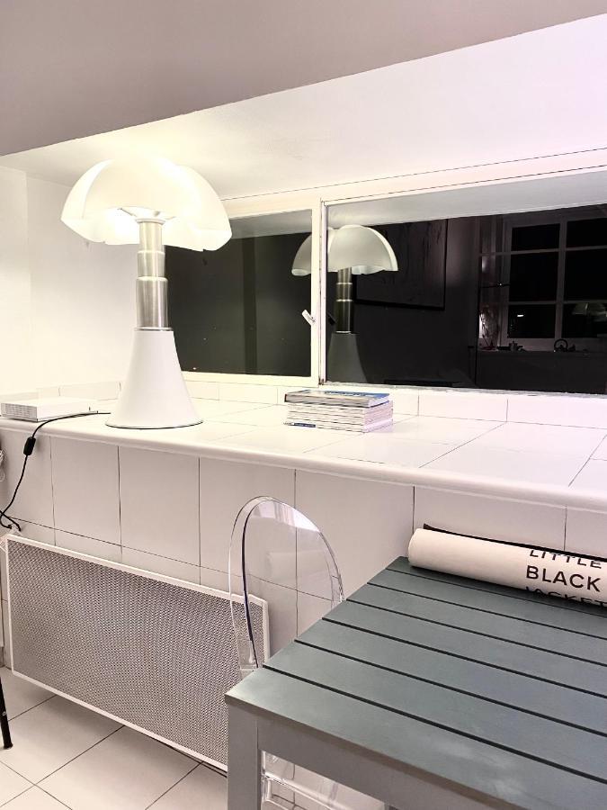 Elegant Studio Et Parking Dans Batiment Historique Saint-Tropez Luaran gambar