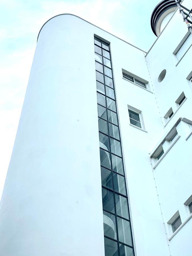 Elegant Studio Et Parking Dans Batiment Historique Saint-Tropez Luaran gambar