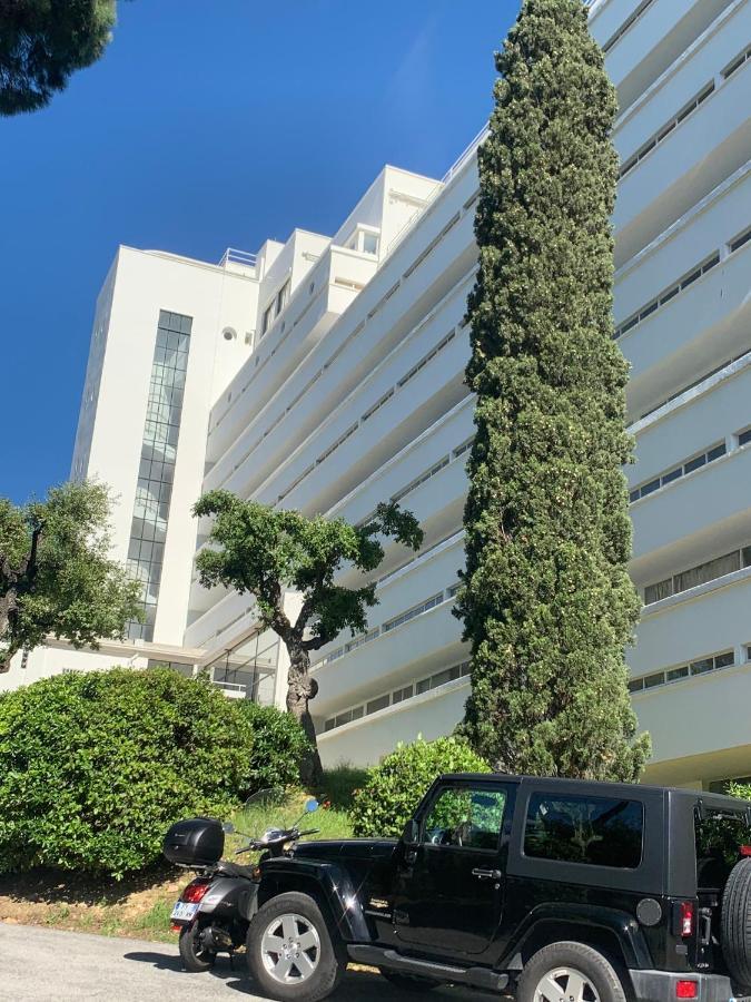 Elegant Studio Et Parking Dans Batiment Historique Saint-Tropez Luaran gambar